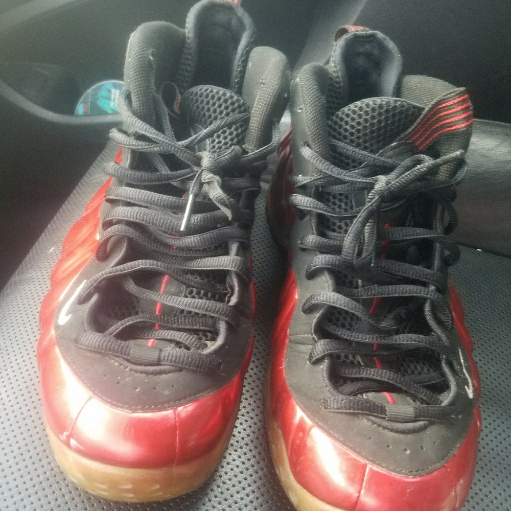 size 10 foamposites